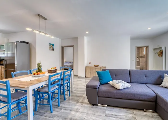 Feriehus Fanuko By Interhome Malinska